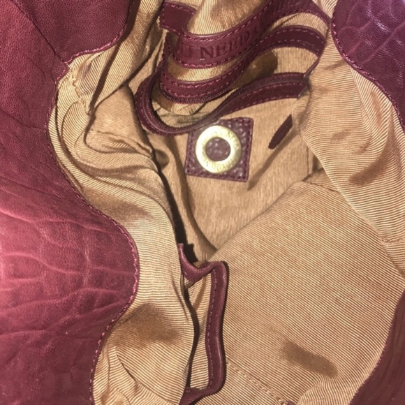 ☆Flash Sale 2 Hours☆ All You Need Bucket Bag / Sling - Picture 8 of 8